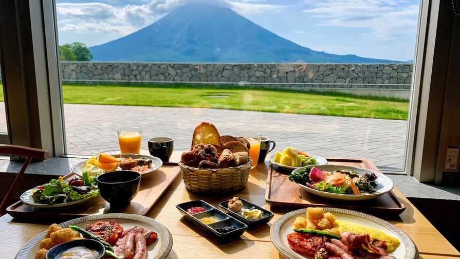 【Summer/朝食付き】1泊◆羊蹄山を一望するレストランで上質ビュッフェを堪能